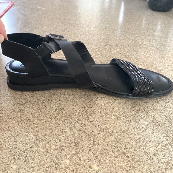 NWOT SO Brand Black Strapped Sandals - Picture 3 of 4